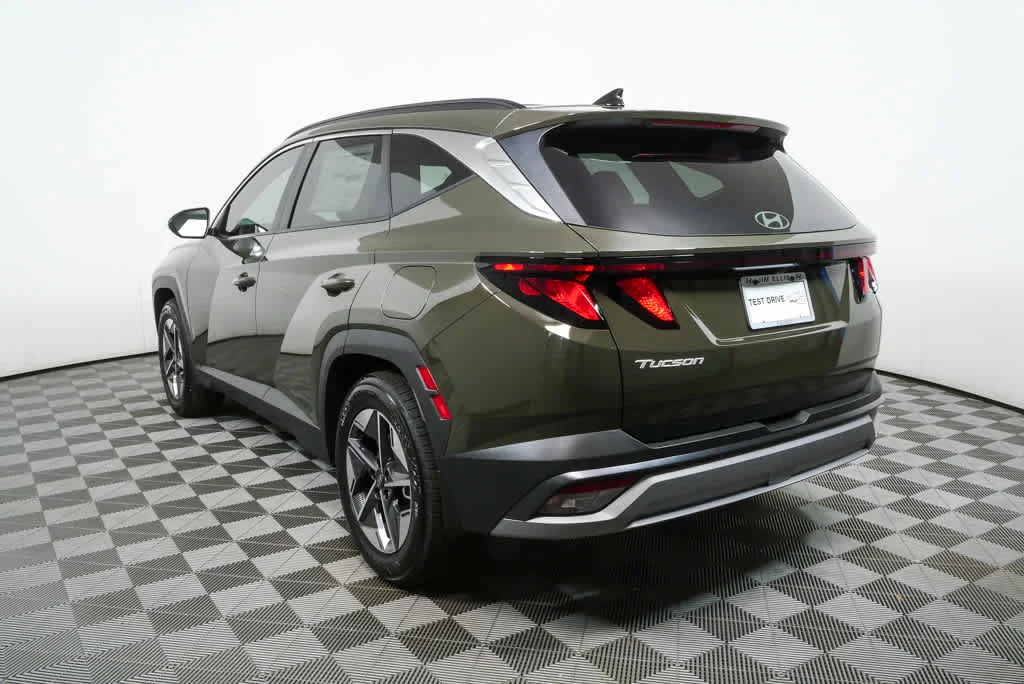 New 2026 Rockwood Green Hyundai SEL FWD image 6