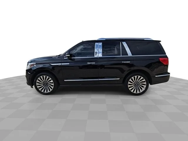 Used 2018 Black Velvet Lincoln Reserve image 5