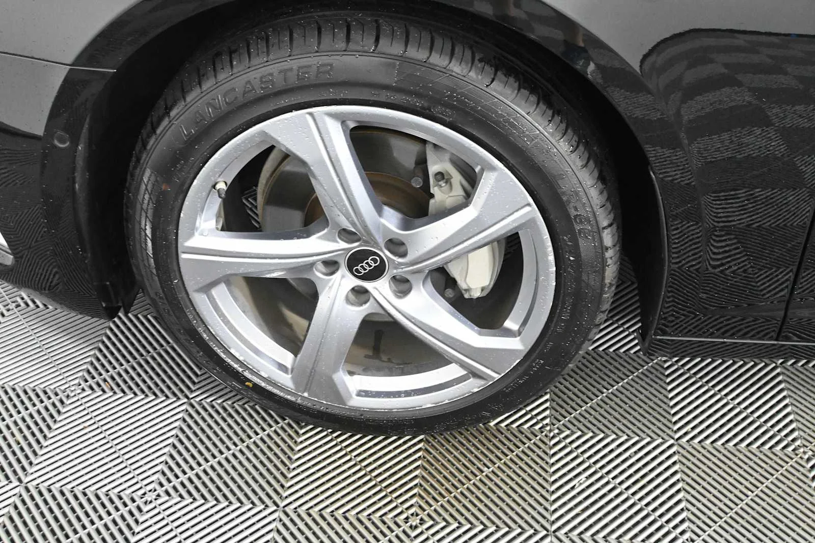 Used 2024 Brilliant Black Audi Premium Plus image 29