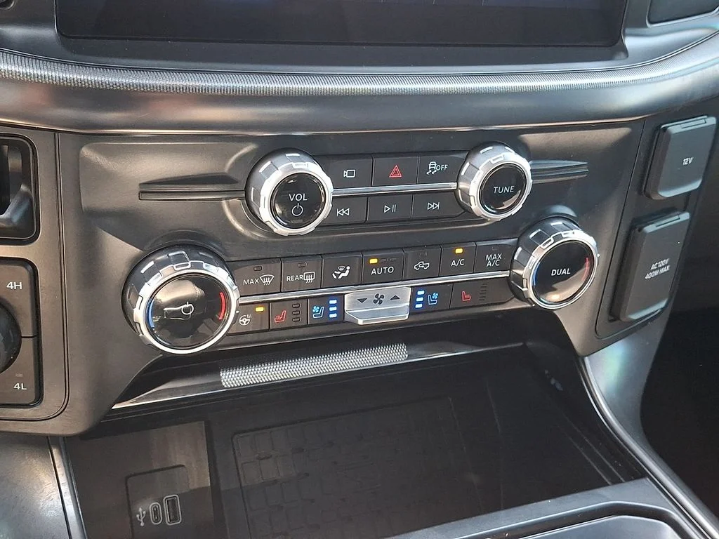 Used 2025 White Ford Lariat image 16
