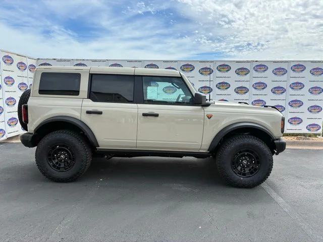 2026 Ford Bronco Badlands 4x4's photo