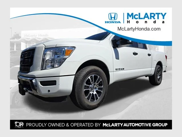 2024 Nissan Titan SV 4X4 Crew Cab's photo