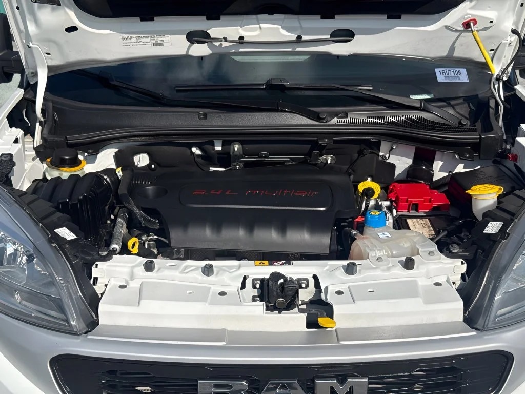Used 2022 White Ram Base image 28