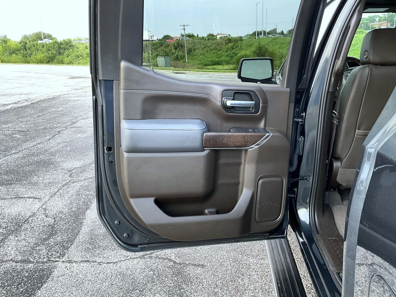 Used 2021 Green GMC Denali image 20