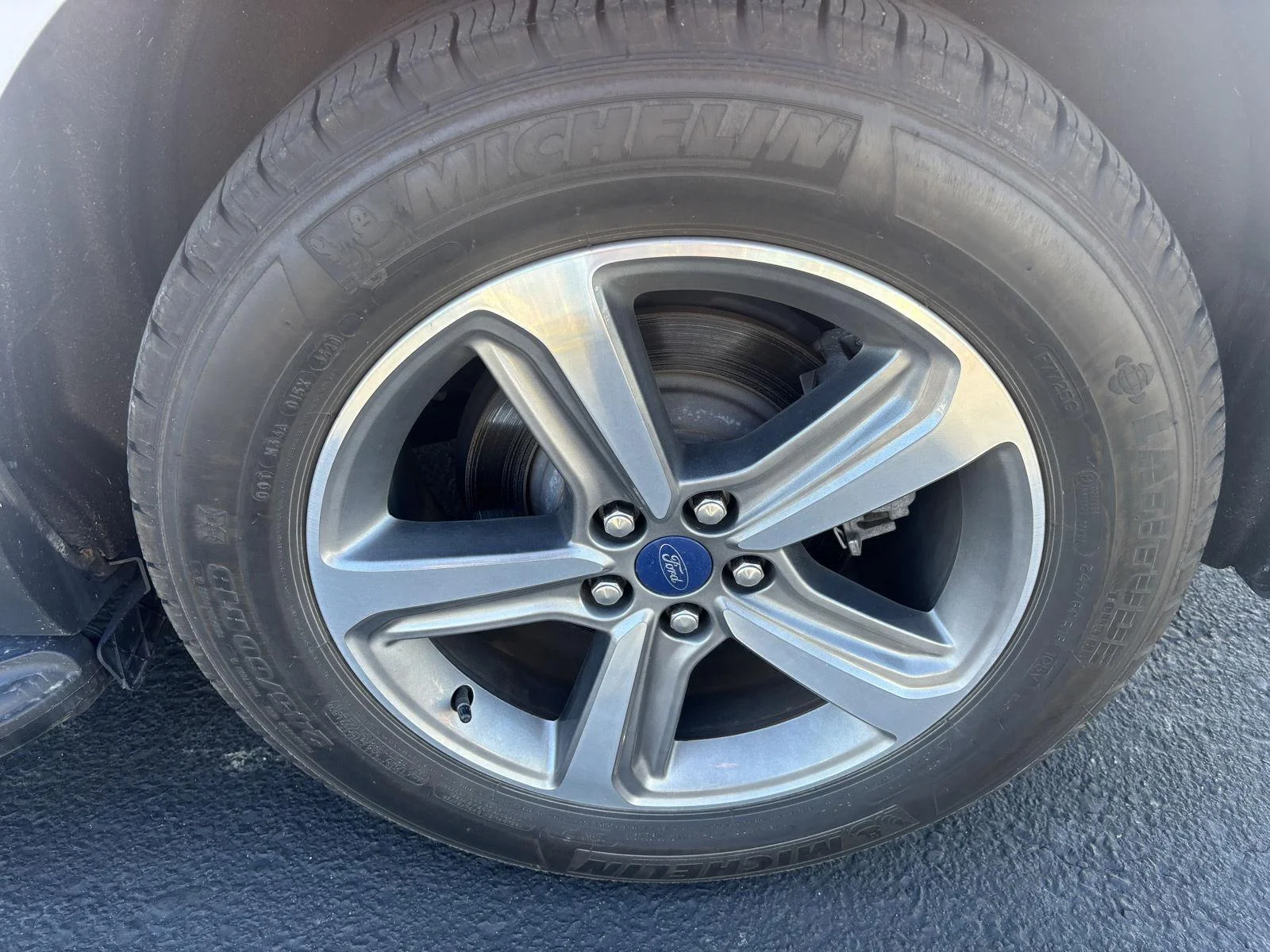 Used 2020 Oxford White Ford SEL image 6