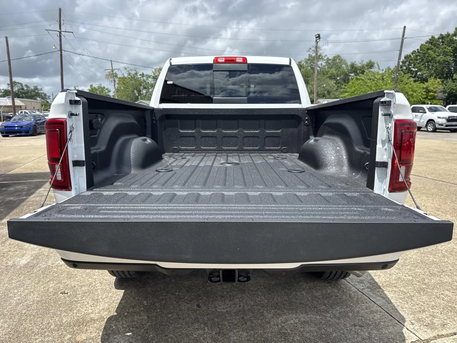 New 2026 Bright White Clear-Coat Exterior Paint RAM Laramie image 6
