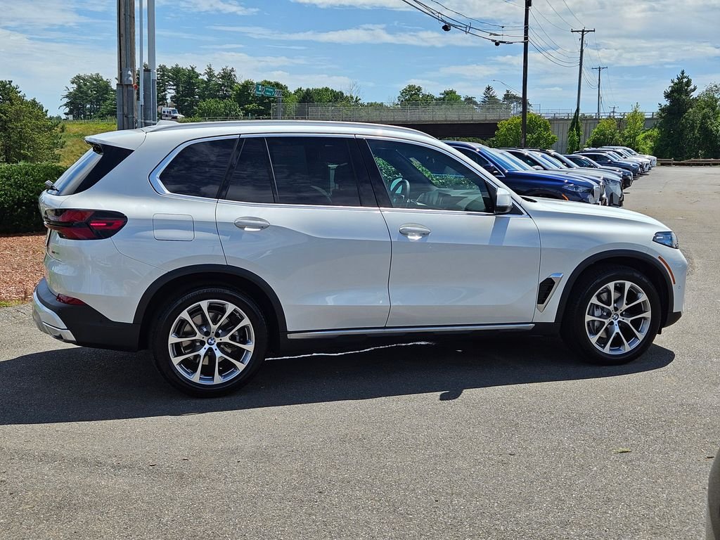 Certified Used 2026 Mineral White Metallic BMW xDrive40i image 8