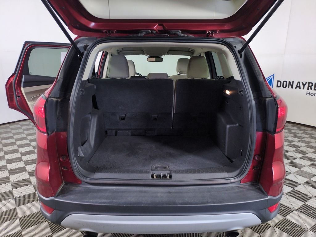 Used 2019 Ruby Red Metallic Ford SE image 21