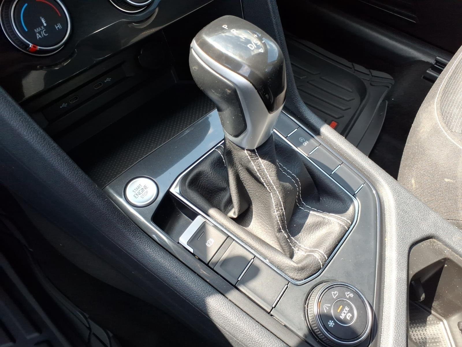 Used 2023  Volkswagen S image 7