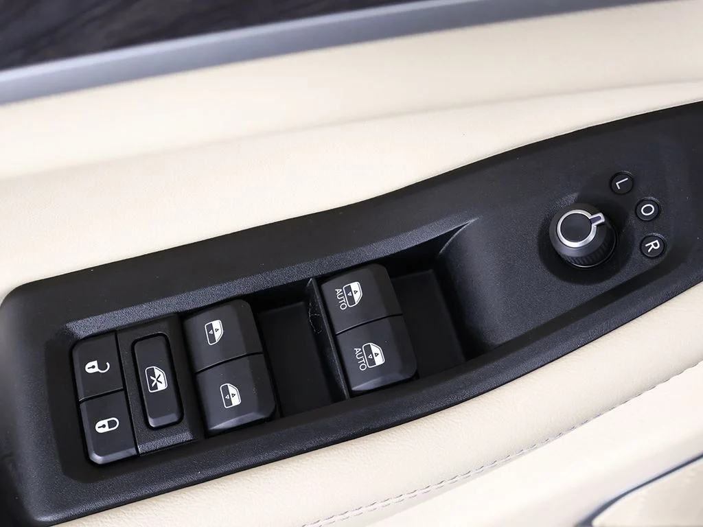 Used 2022 Gray Jeep Limited image 44