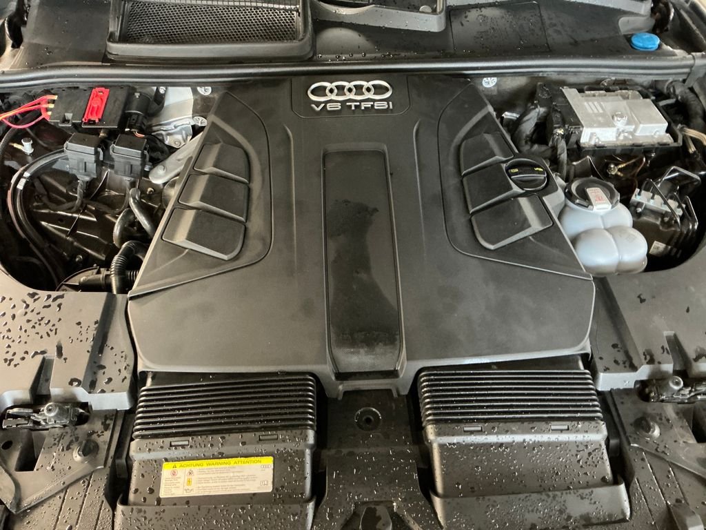 Used 2018  Audi 3.0T Prestige image 9