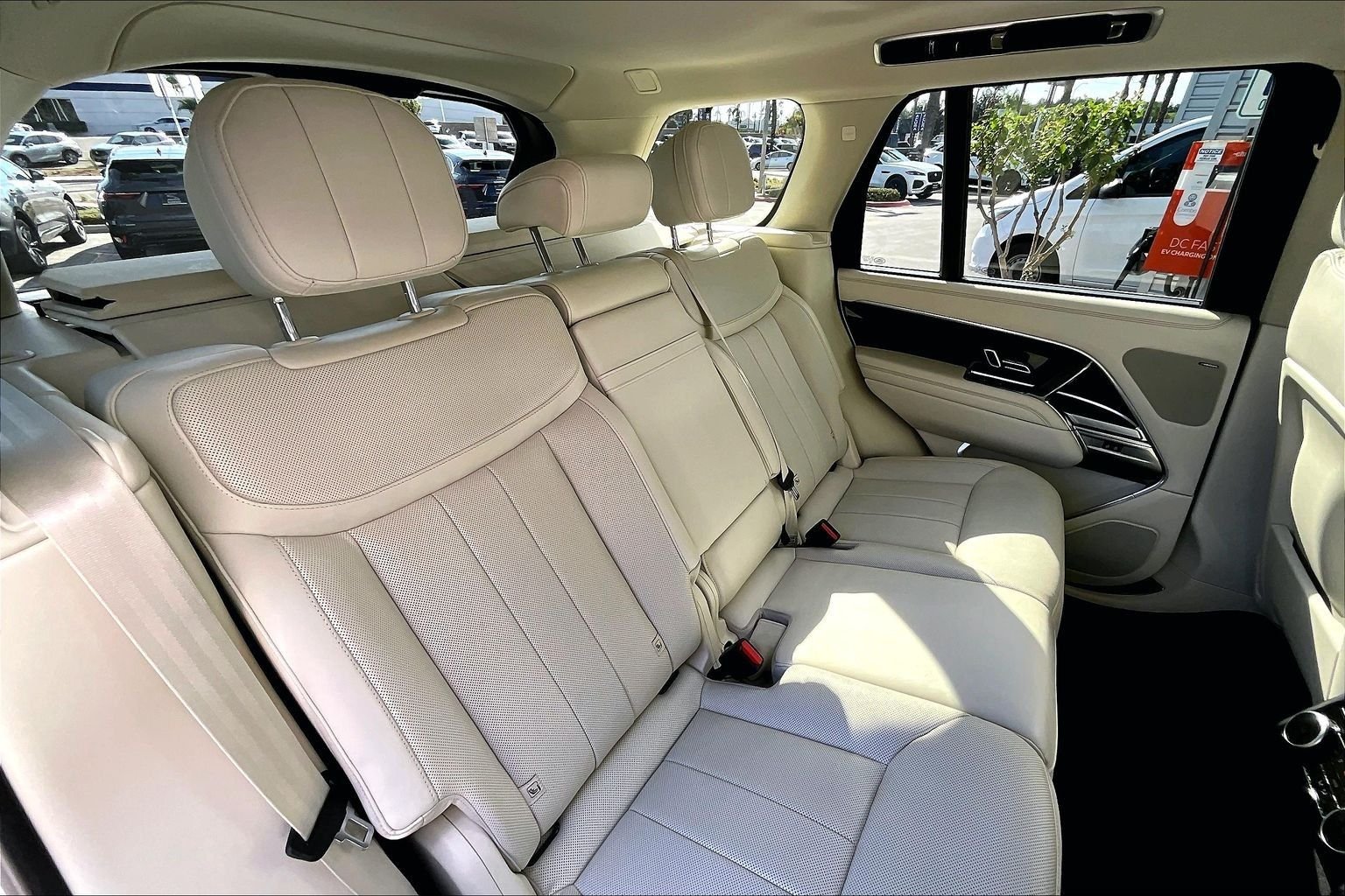 Certified Used 2023 White Land Rover SE image 24