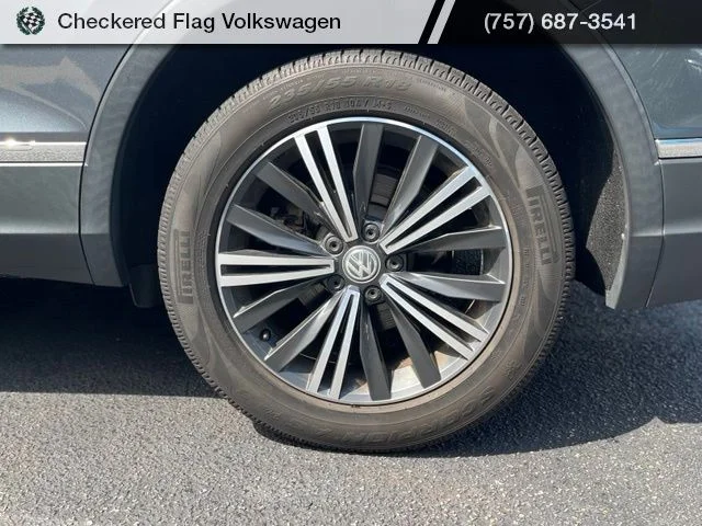 Used 2019 Platinum Gray Metallic Volkswagen 2.0T SEL 4Motion image 7