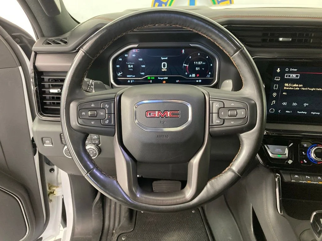 Used 2024 White GMC AT4 image 11