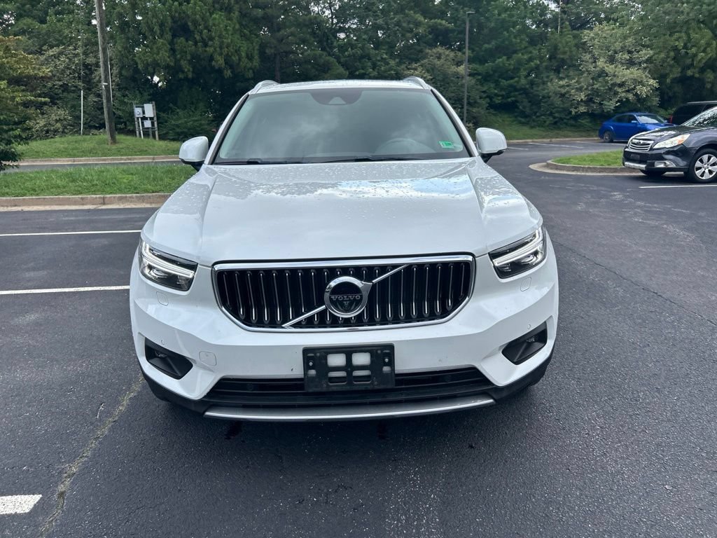 Used 2022 White Volvo Inscription image 11