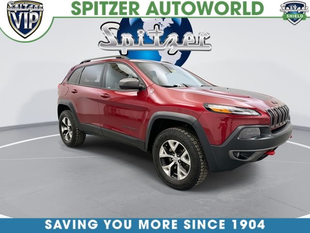 Used 2015 Red Jeep Trailhawk image 2