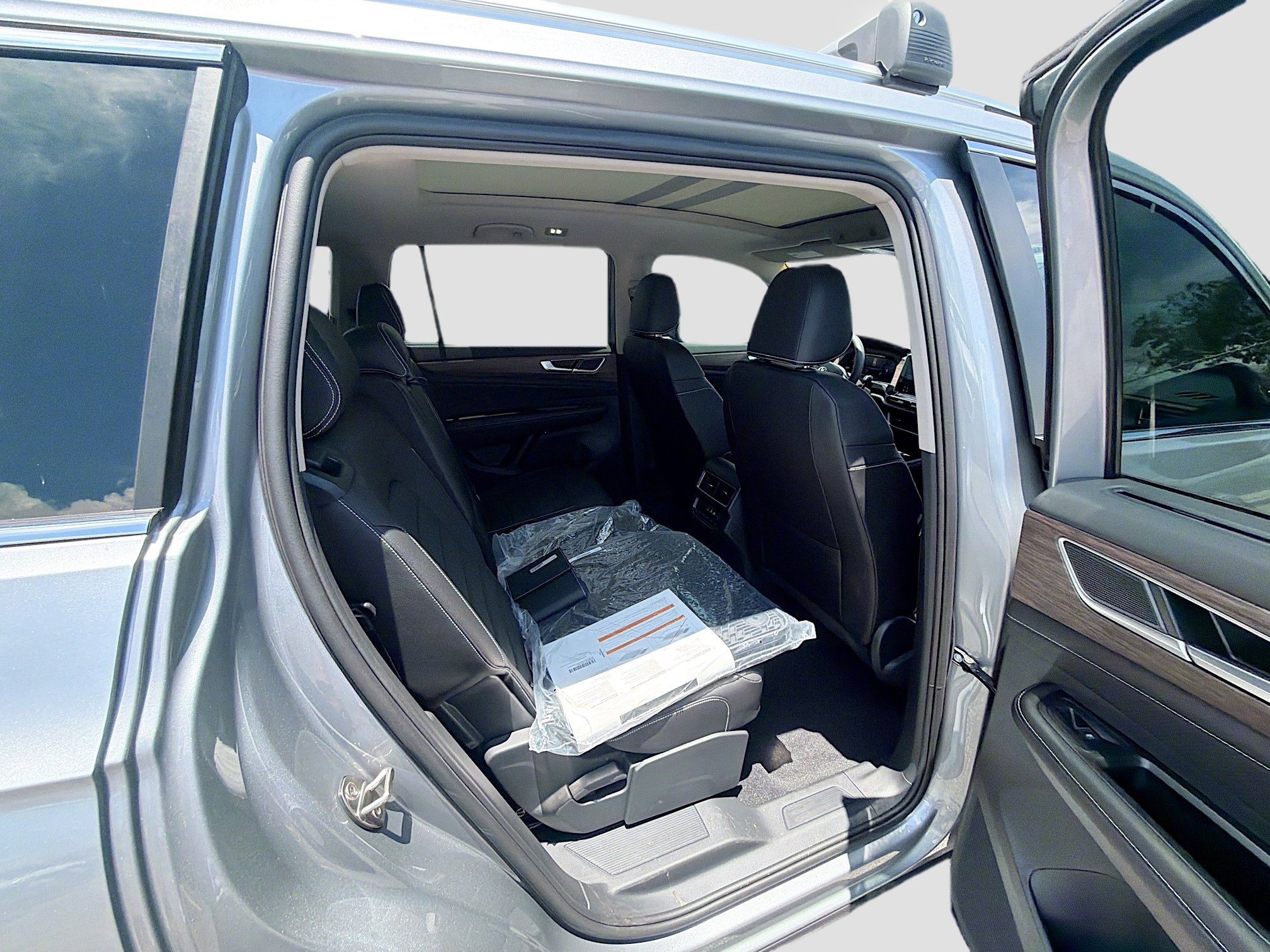 2026 Volkswagen Atlas SEL - Photo 23
