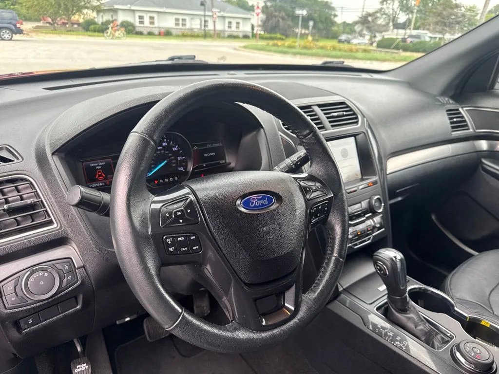 Used 2018 Red Ford XLT image 11