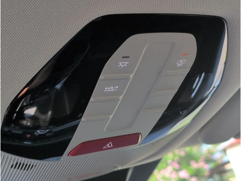 New 2026 Snow White Pearl Kia EX image 28