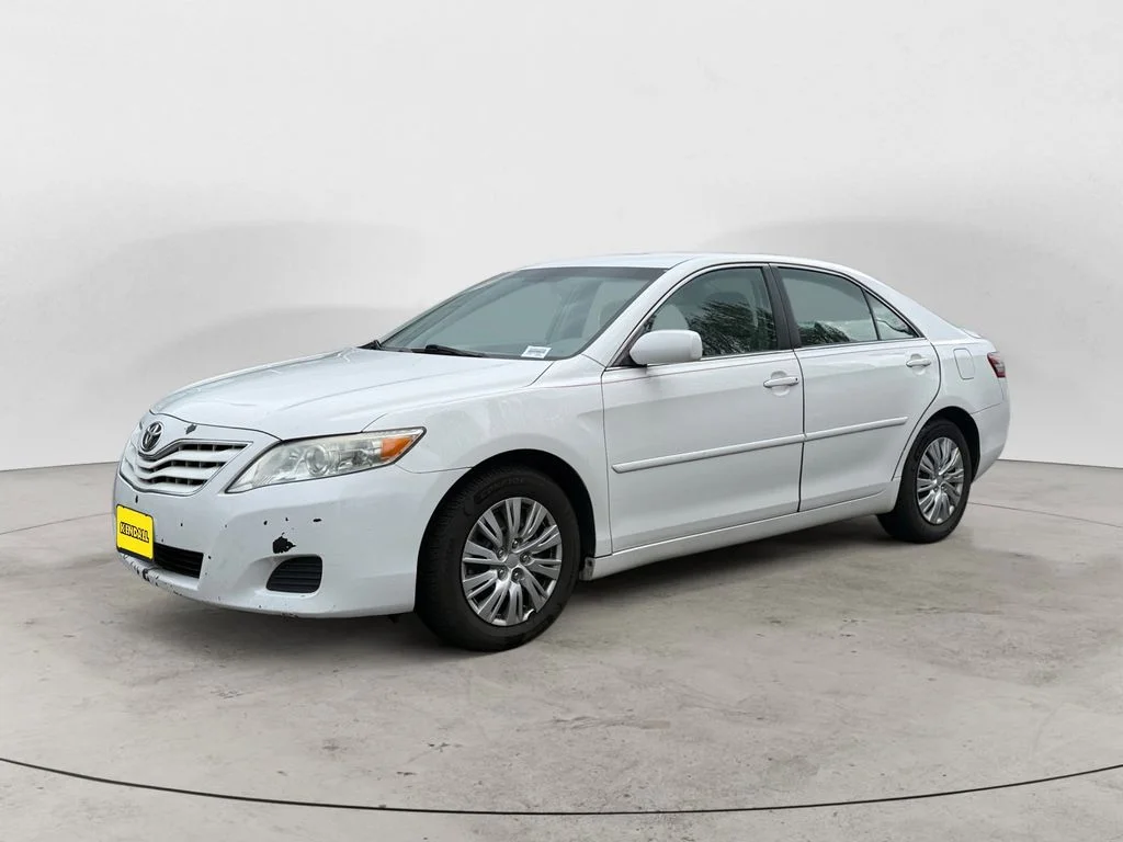 2011 Toyota Camry 2.5 Auto LE's photo