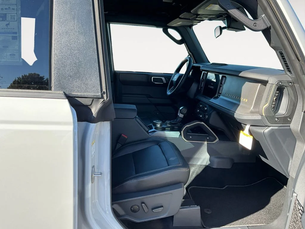 New 2026 AVALANCHE GRAY Ford Badlands image 10
