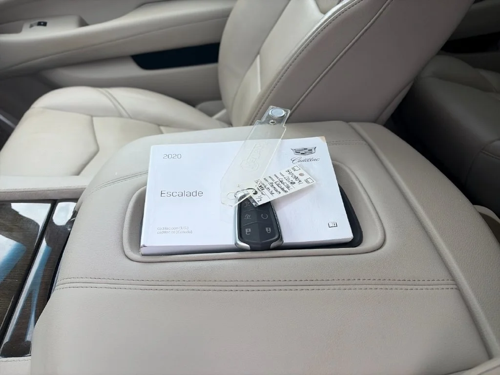 Used 2020 White Cadillac Premium Luxury image 9