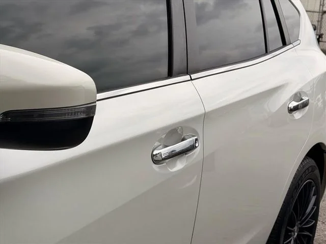 Used 2022 White Subaru Limited image 5