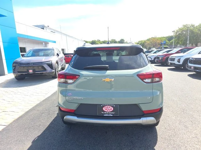 Used 2026 Green Chevrolet LT image 3