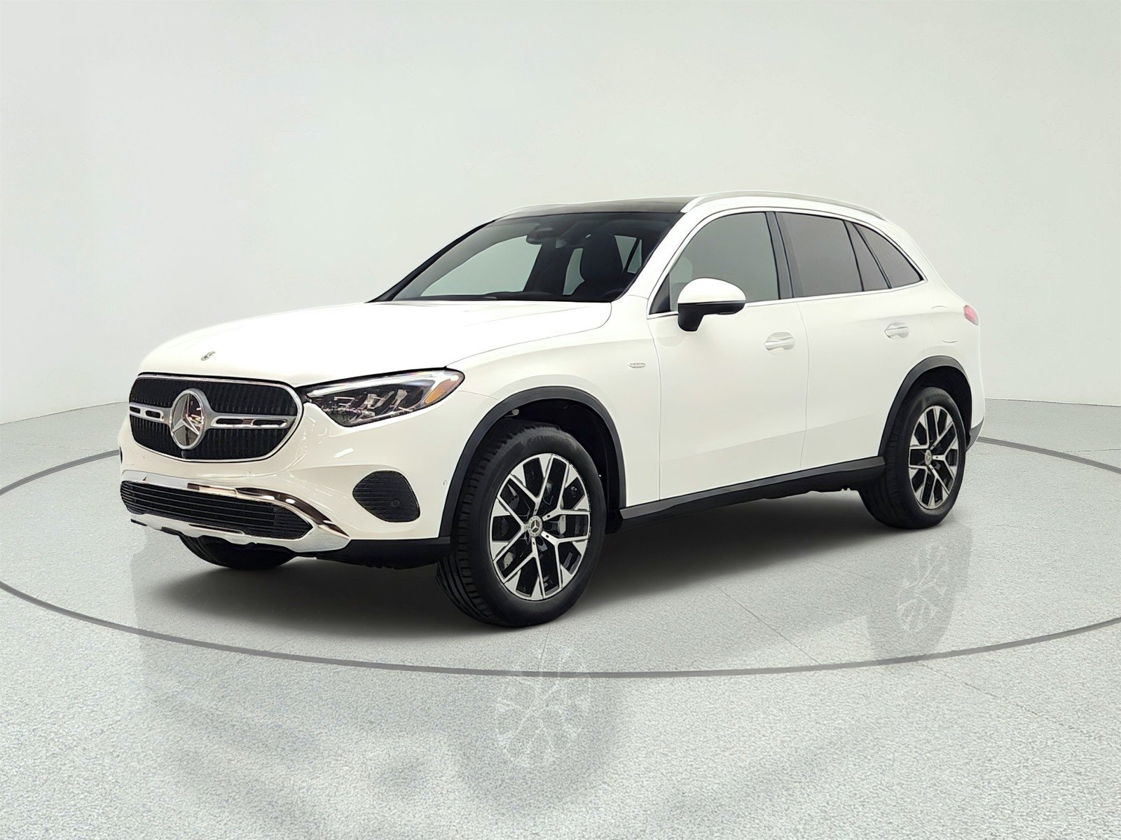 Used 2025 Polar White Mercedes-Benz GLC 350e 4MATIC® SUV image 1
