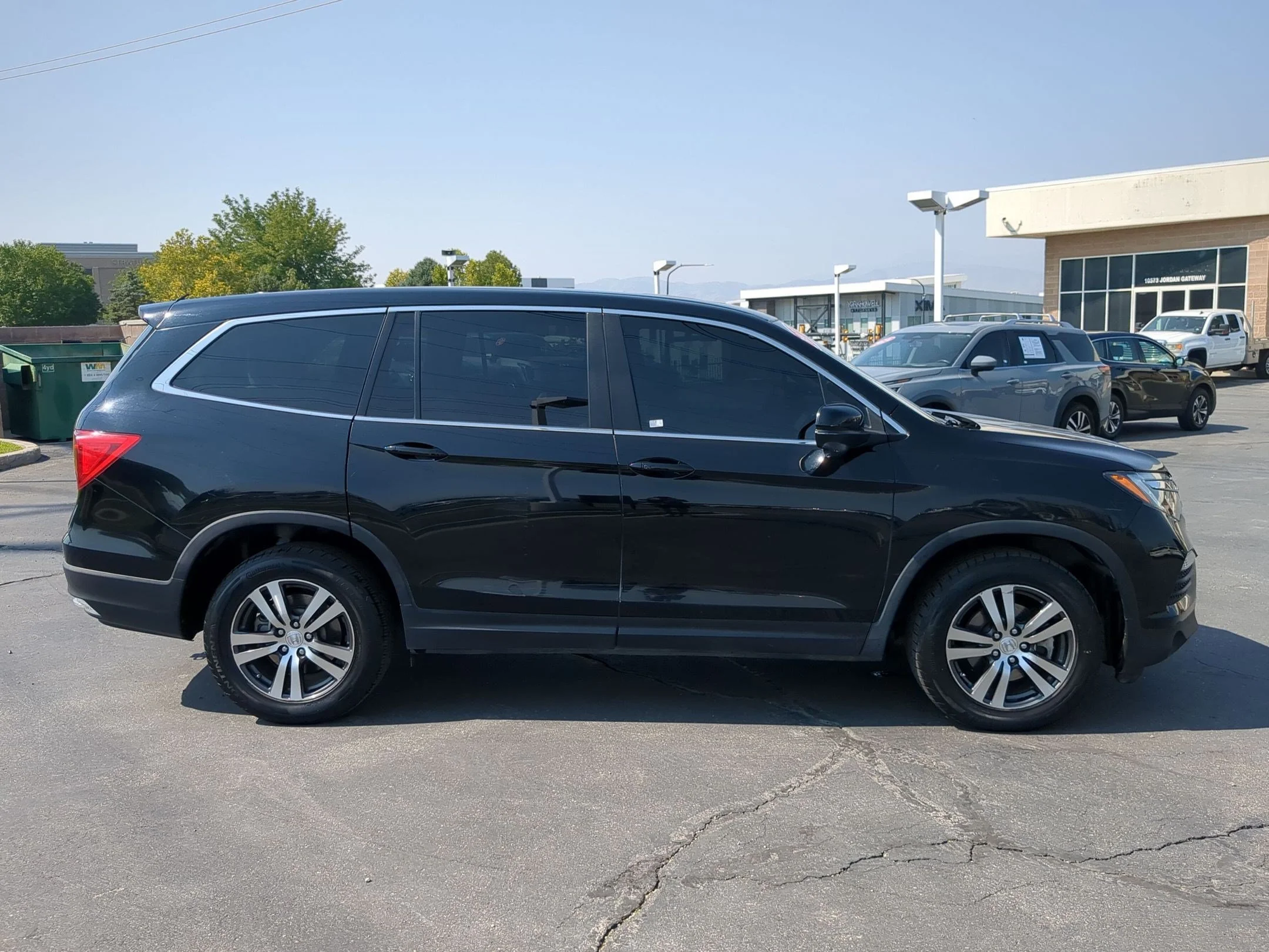Used 2017 Modern Steel Metallic Honda EX-L image 6