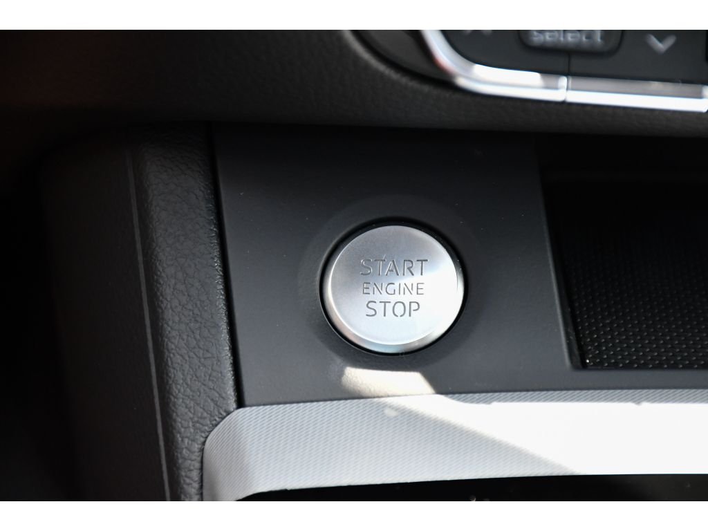 Used 2025 Whi Audi S line Premium image 38