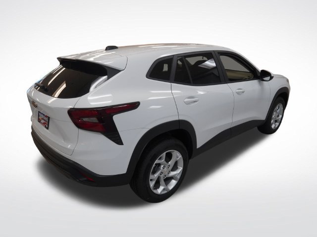 2026 Chevrolet Trax LS - Photo 12