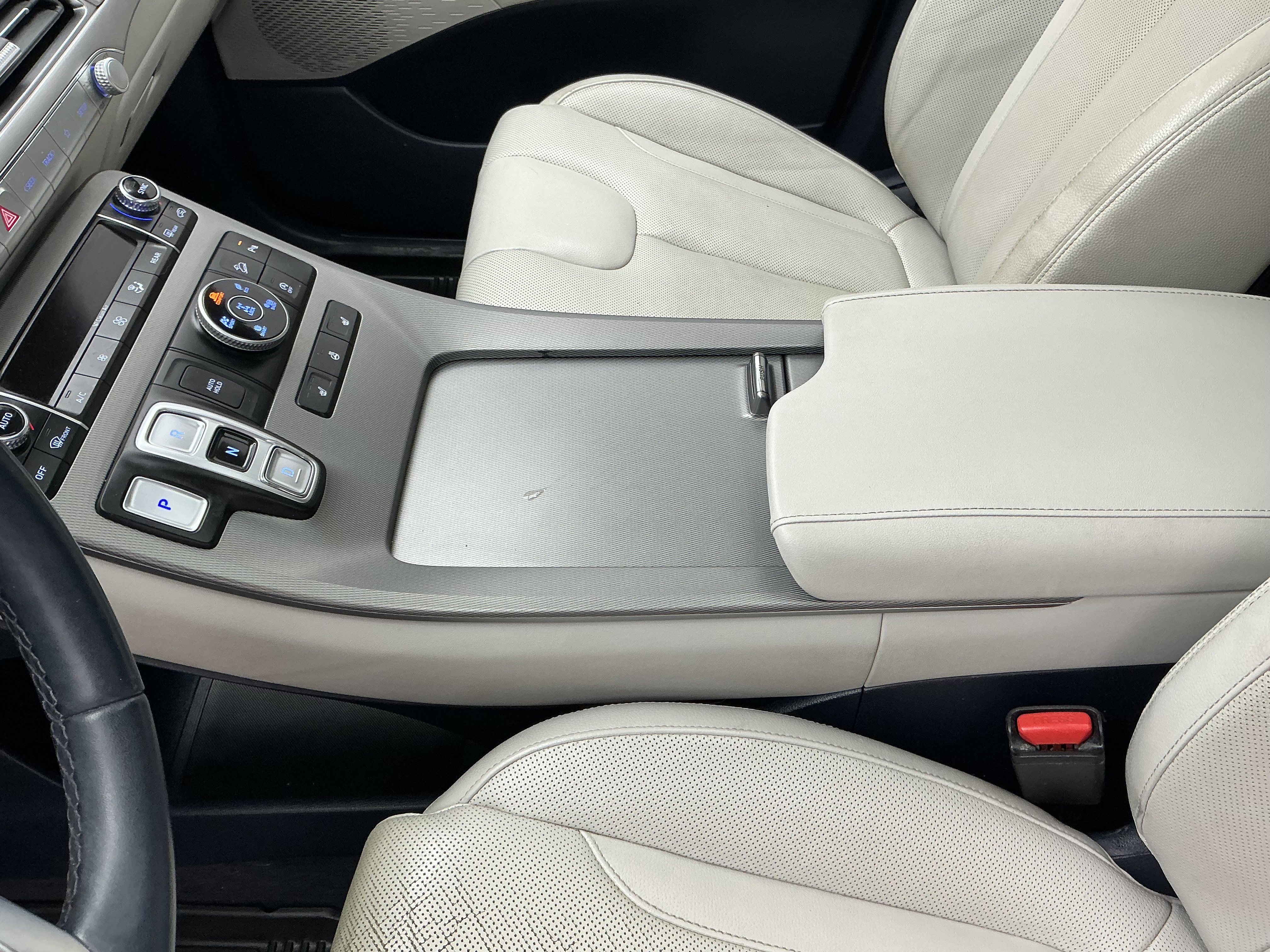 Certified Used 2021 Hyper White Hyundai SEL image 13