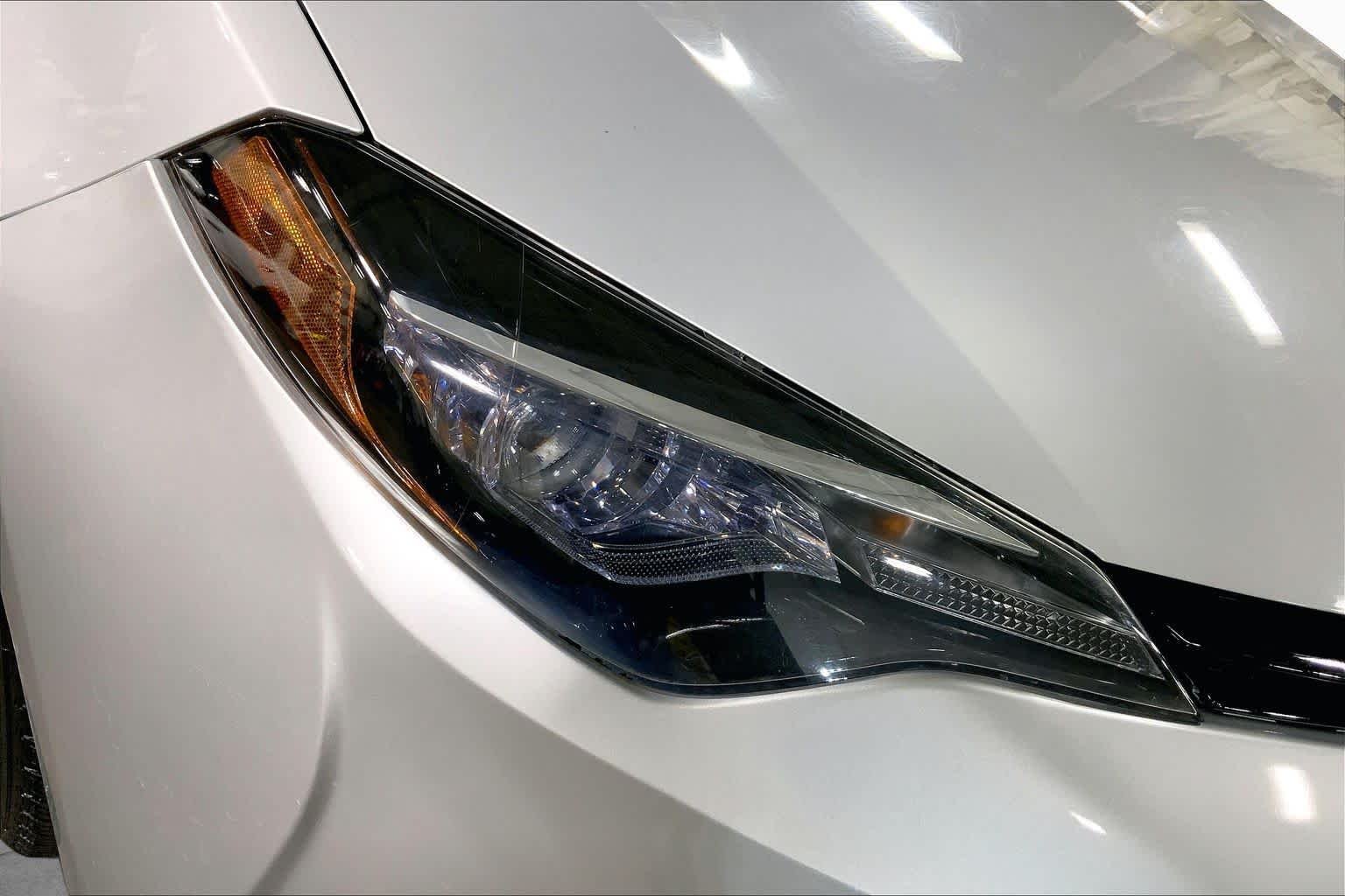 Used 2017 Classic Silver Metallic Toyota LE image 28