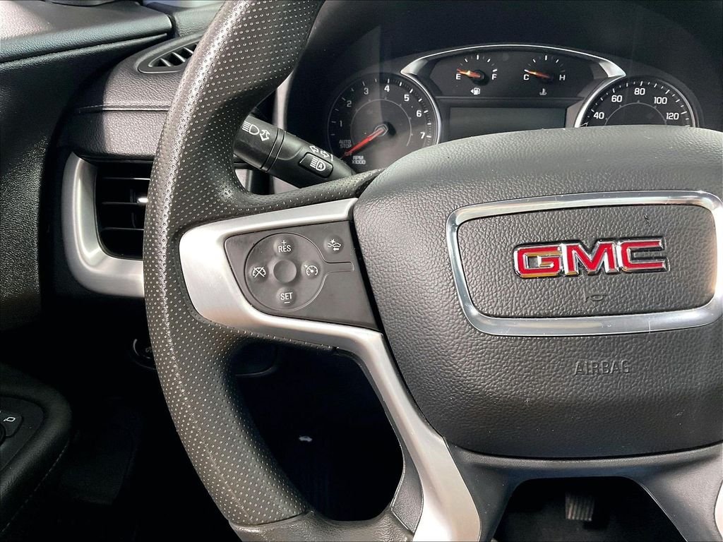 Used 2024 White GMC SLE image 22