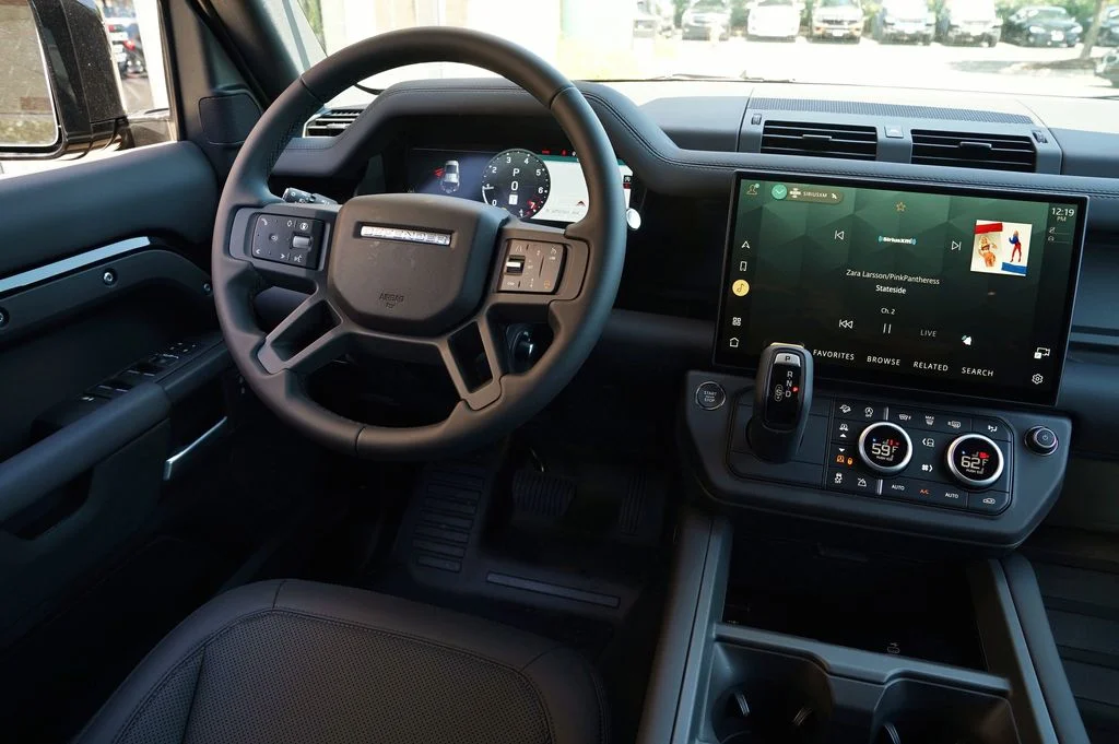 New 2026 Santorini Black Land Rover S image 16