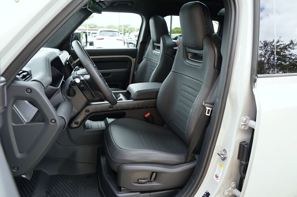 Used 2026 Gray Land Rover OCTA image 12