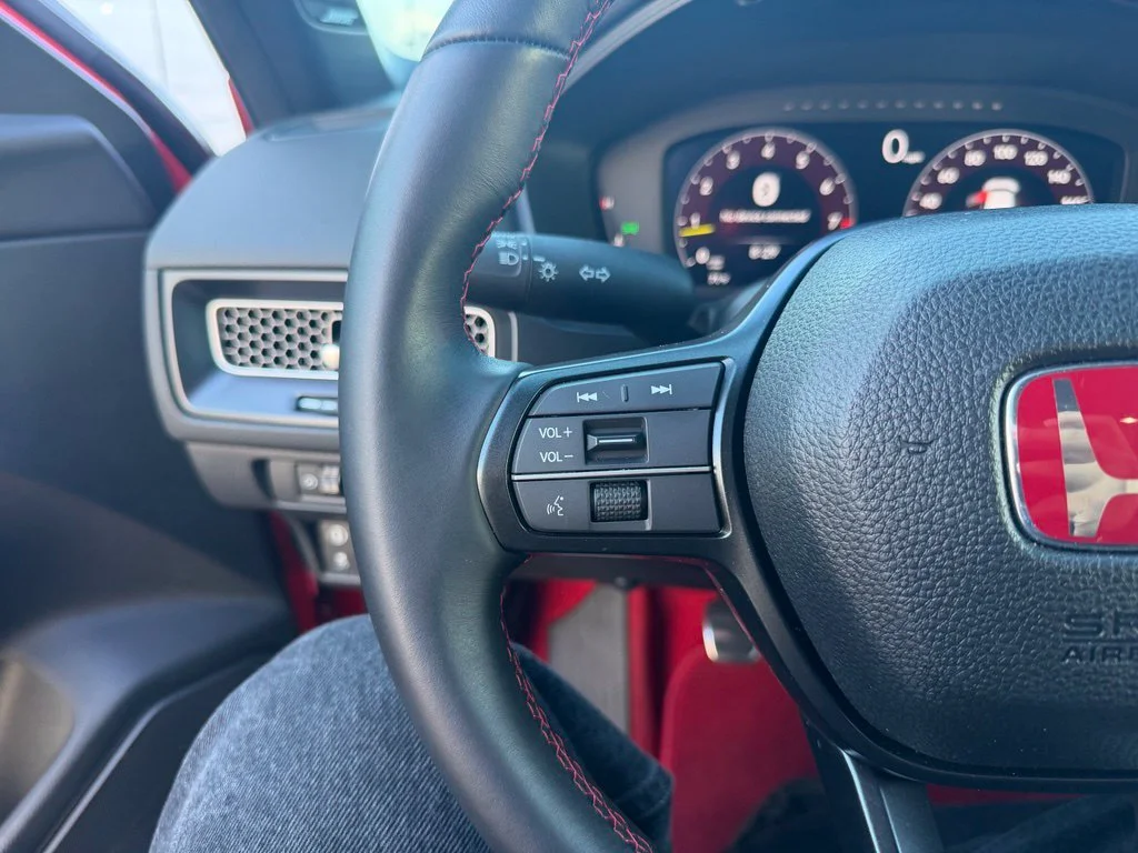 Used 2025 Red Honda  image 5