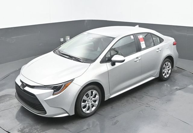New 2026 Classic Silver Metallic Toyota LE image 29