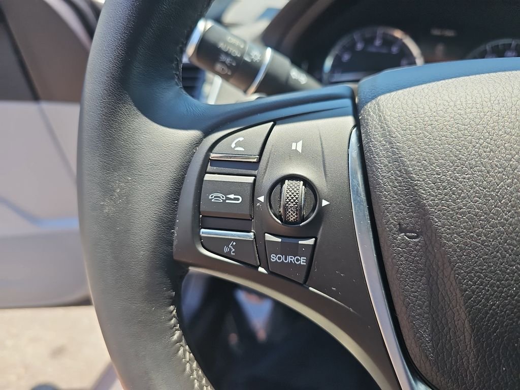 Used 2015  Acura V6 Tech image 16