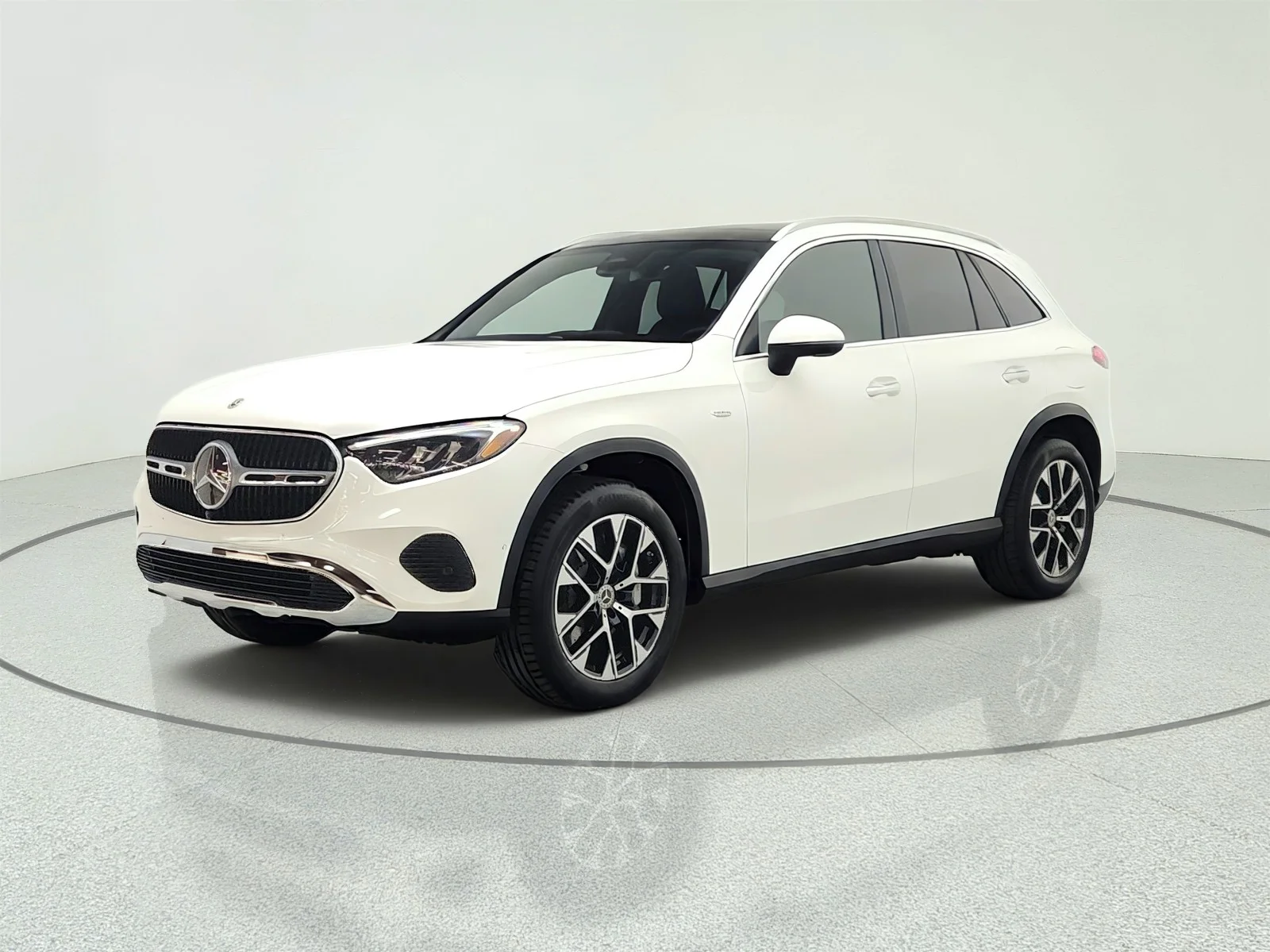 Used 2025 Polar White Mercedes-Benz GLC 350e 4MATIC® SUV image 1