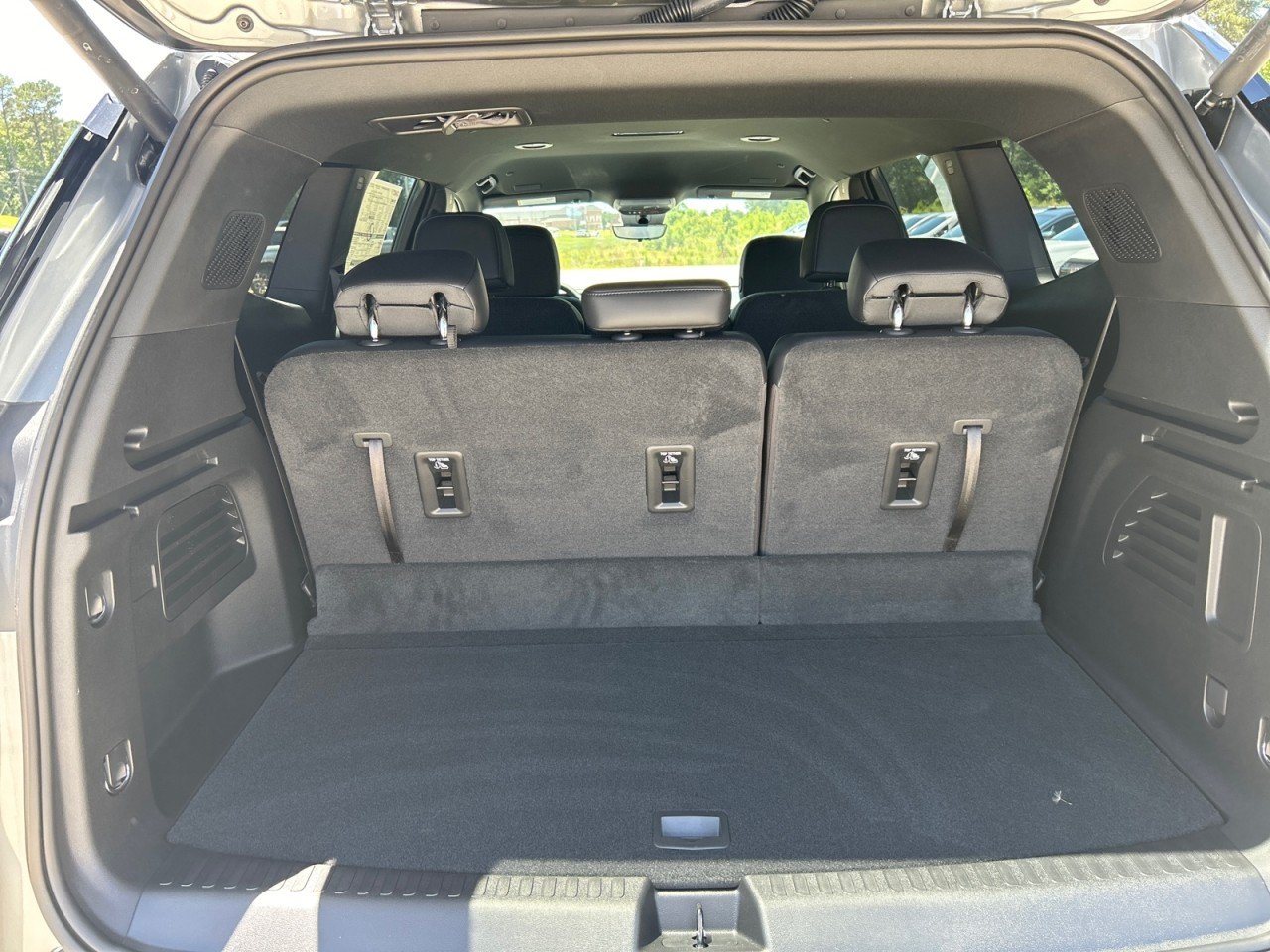 2026 GMC Acadia Elevation - Photo 7