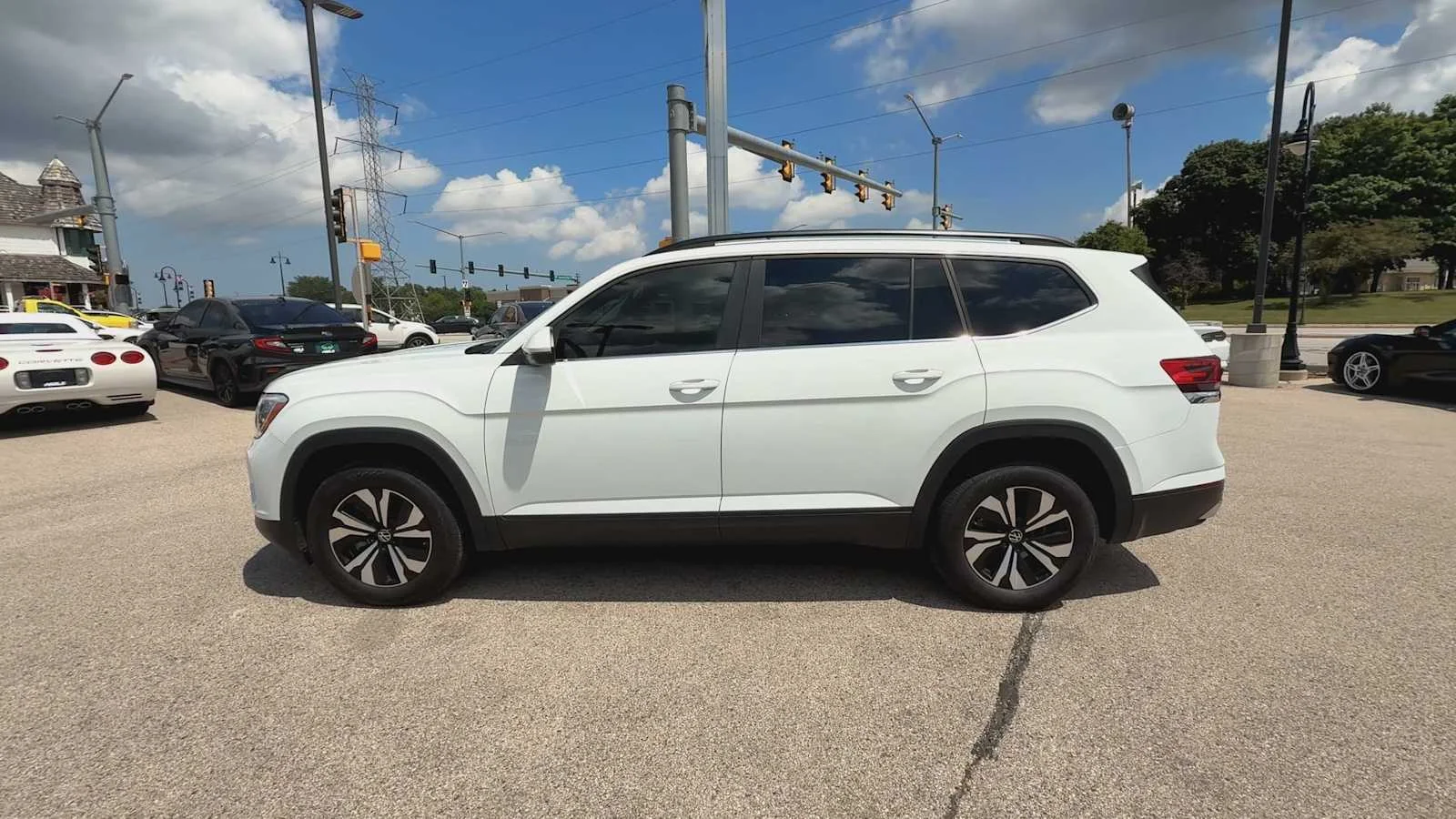 2025 Volkswagen Atlas SE - Photo 5
