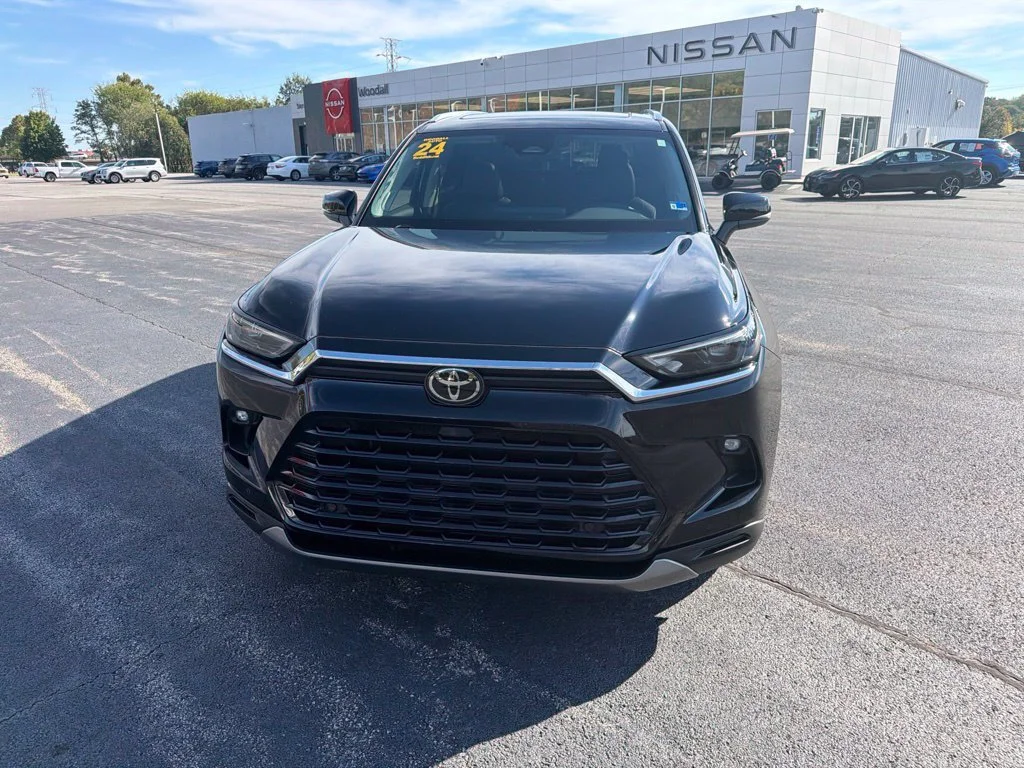 Used 2024 Midnight Black Metal Toyota XLE image 2