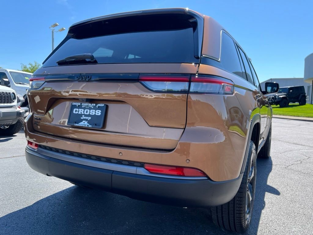 New 2026 Copper Shino Metallic Clear-Coat Exterior Paint Jeep Limited image 39