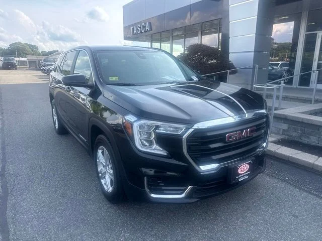 Used 2024 Black GMC SLE image 1