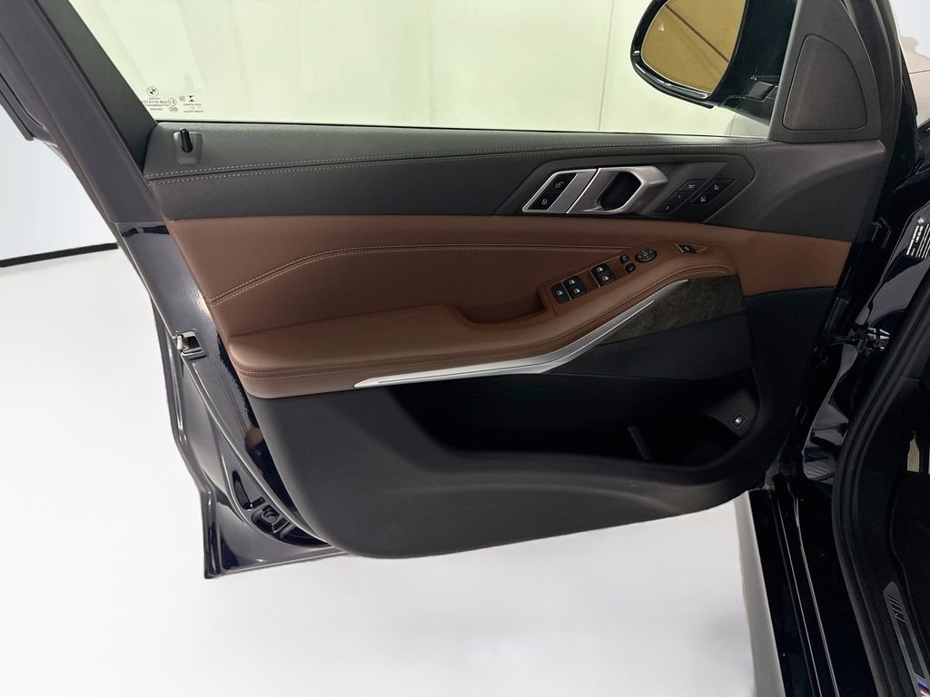 Used 2021 Carbon Black Metallic BMW xDrive45e image 24