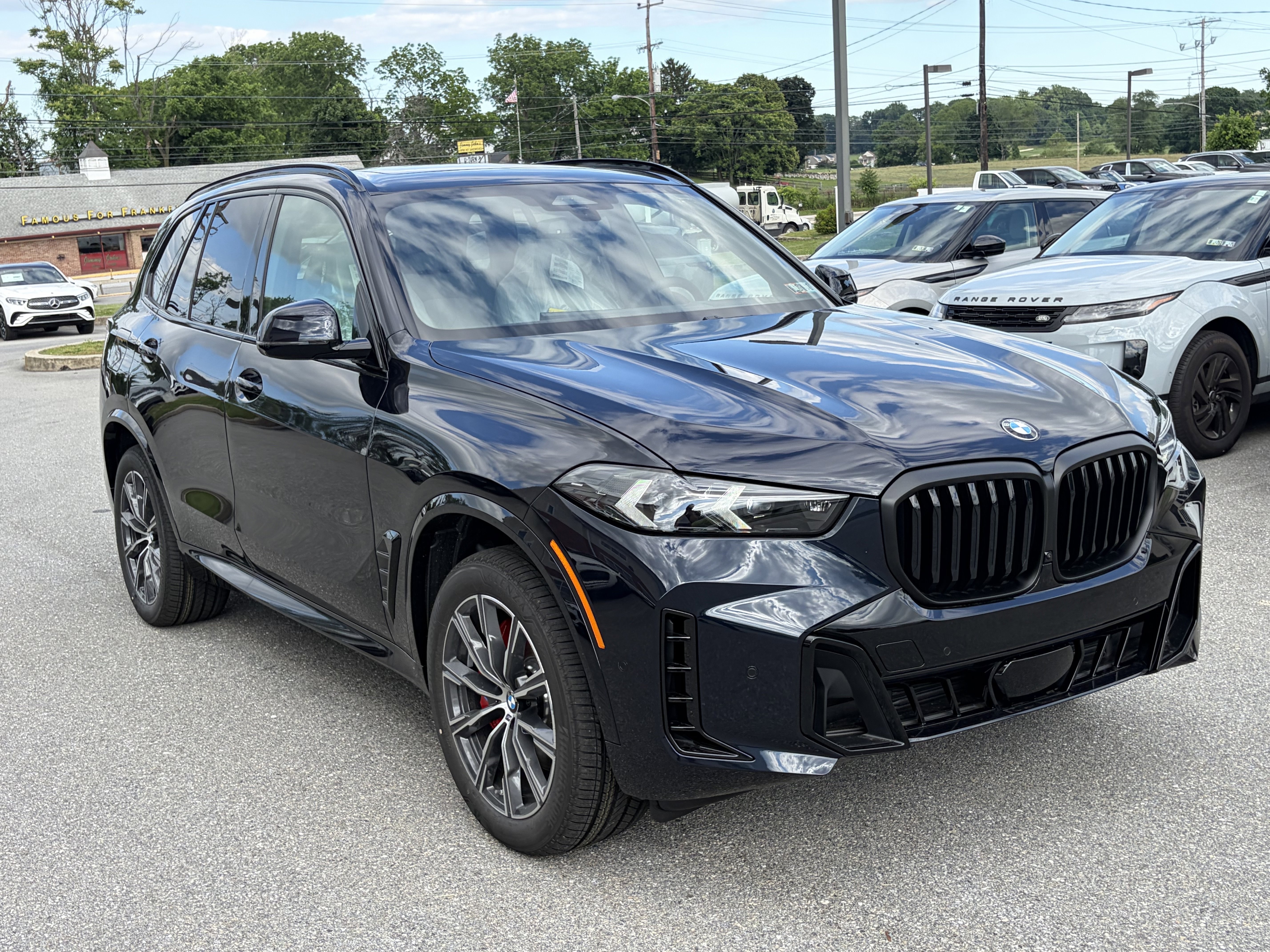 New 2026 Carbon Black Metallic BMW xDrive40i image 3