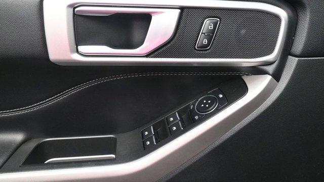 2023 Ford Explorer XLT - Photo 16