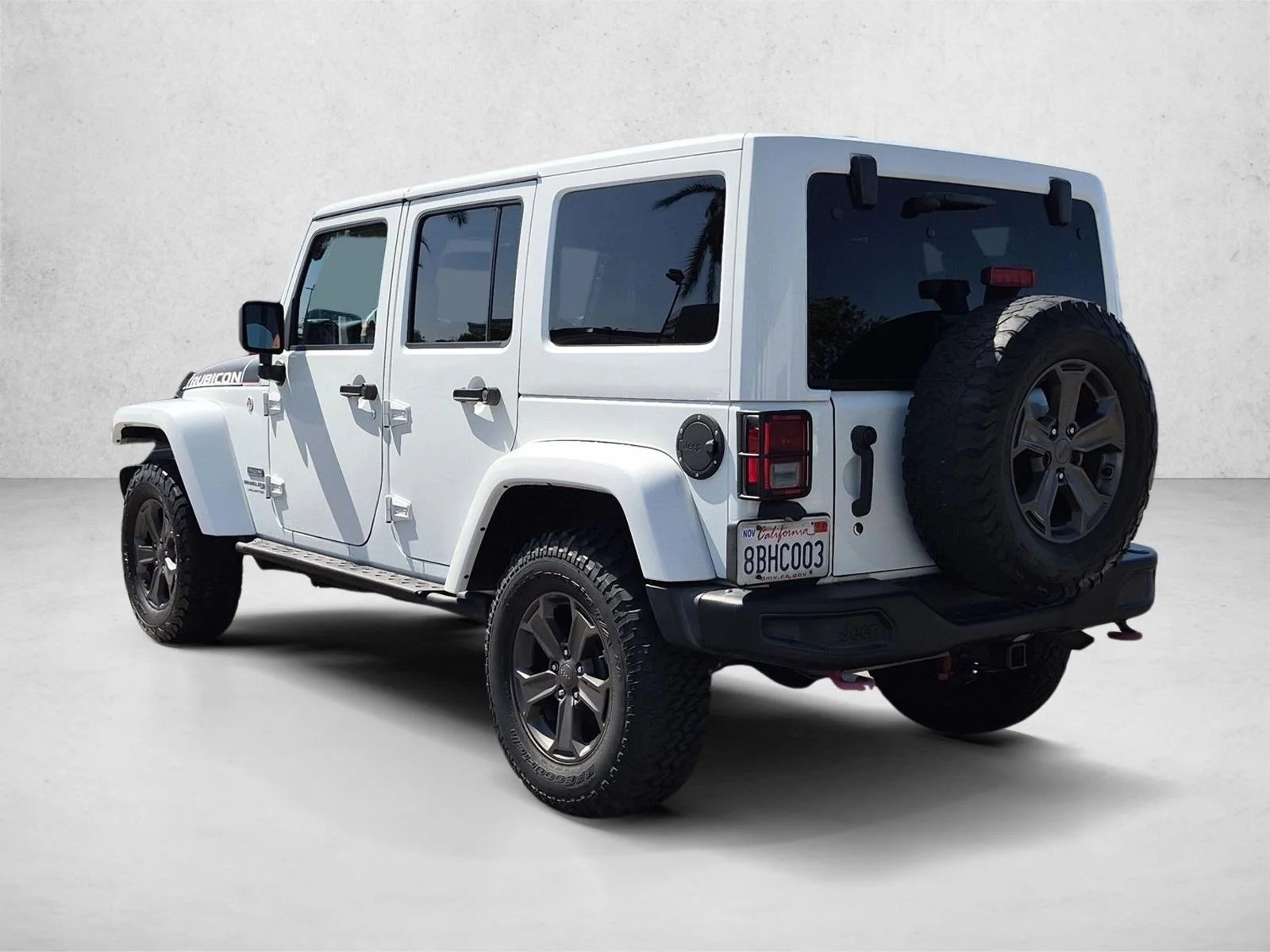 Used 2018 Bright White Clearcoat Jeep Rubicon Recon image 8